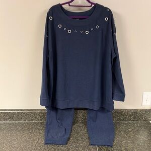 Blue soft jogger pants and shirt with grommets 1x 18/20w